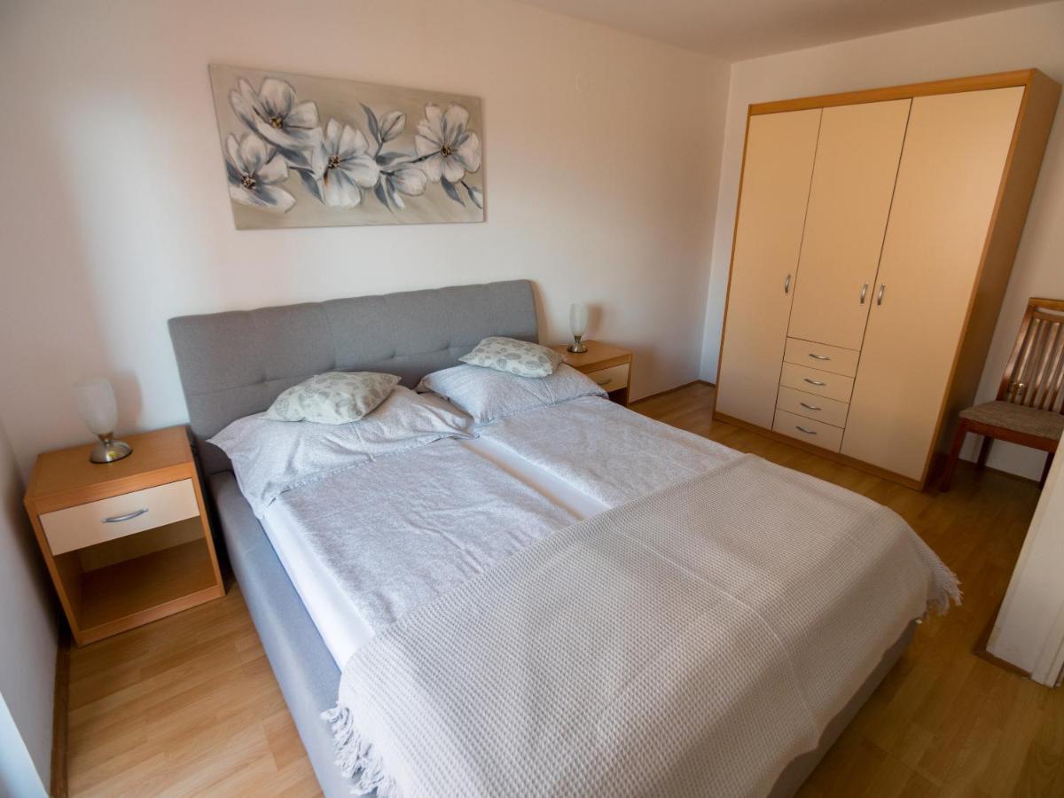 Apartments Bene Banjol Extérieur photo