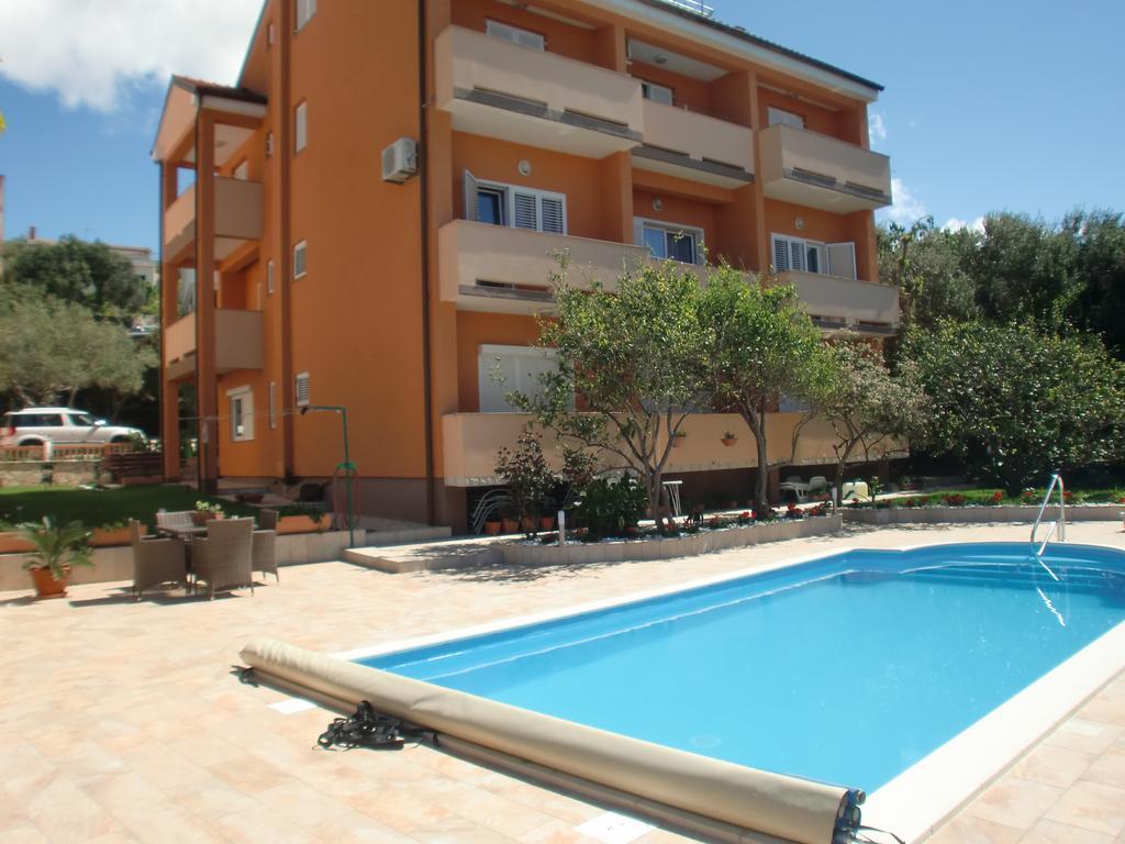 Apartments Bene Banjol Extérieur photo