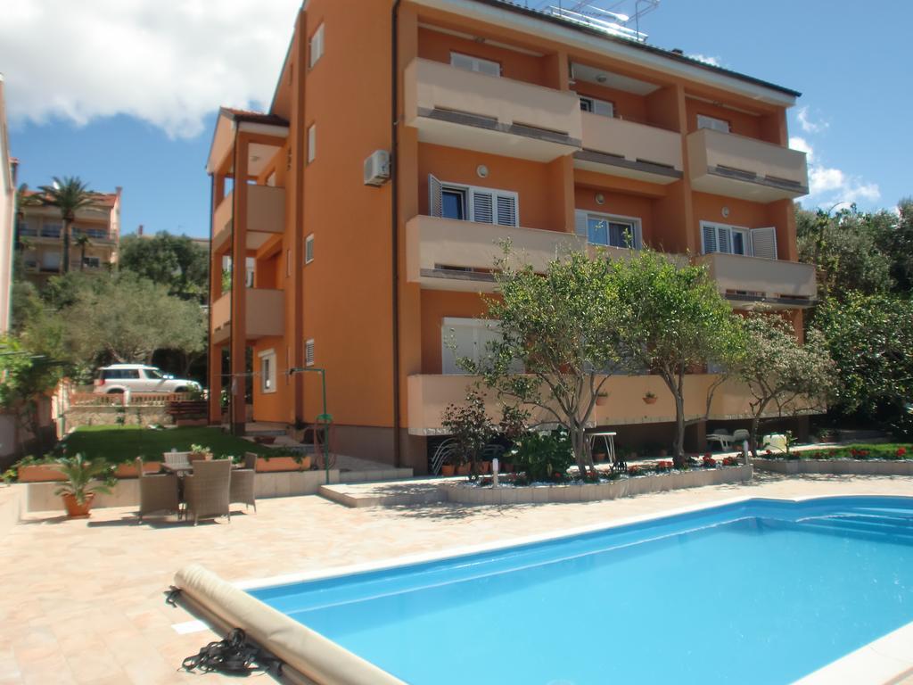 Apartments Bene Banjol Extérieur photo