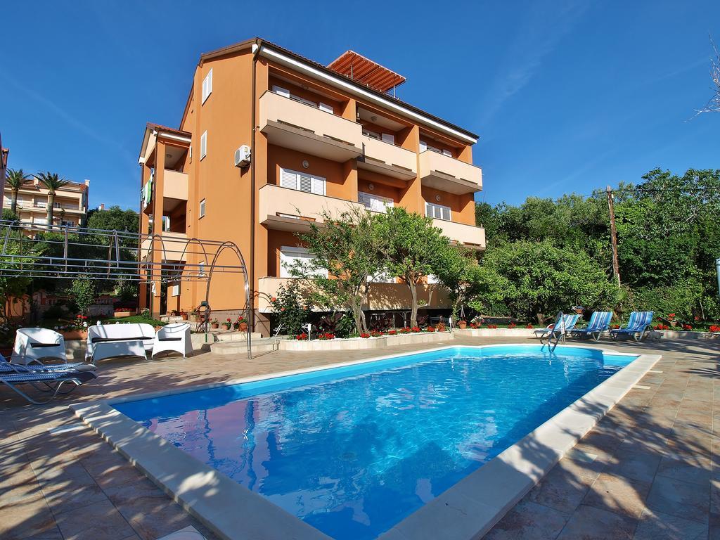 Apartments Bene Banjol Extérieur photo